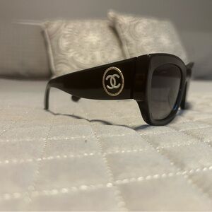 CHANEL Black Oversized Sunglasses